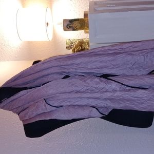 Scarf with black trim